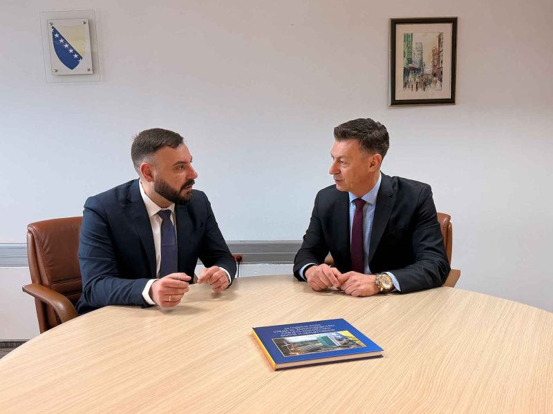 USPOSTAVLJANJE SARADNJE IZMEĐU MEĐUNARODNOG UDRUŽENJA OVLAŠĆENIH INTERNIH REVIZORA U JAVNOM SEKTORU EUIAPS I CENTRALNE HARMONIZACIJSKE JEDINICE MINISTARSTVA FINANSIJA I TREZORA BOSNE I HERCEGOVINE